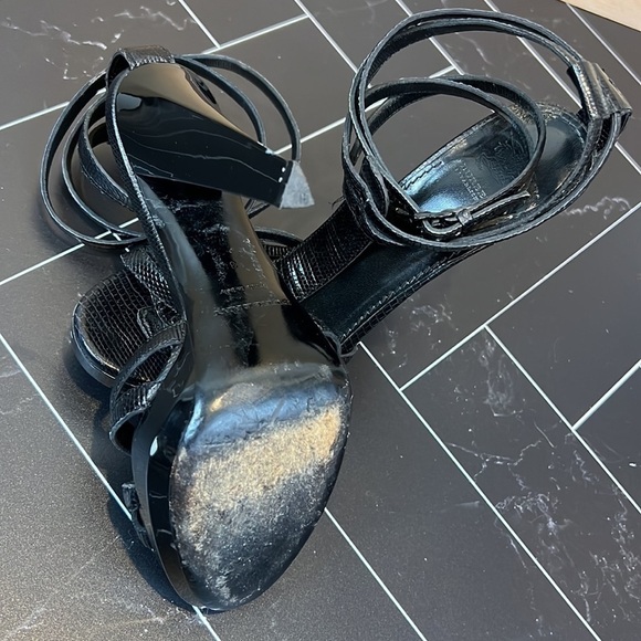 Burberry Lizard T-Strap Sandals Stiletto Heels with Platform Multistrap & Buckle - Picture 9 of 9